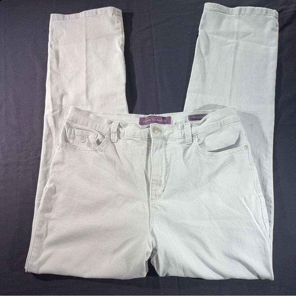 Gloria Vanderbilt ladies jeans size 12